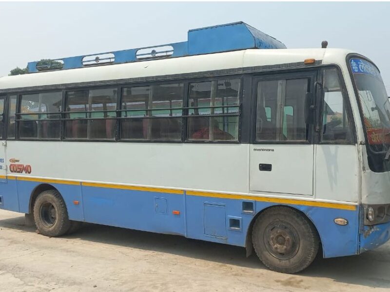 Mahendra tourister 33 STRBstage bus